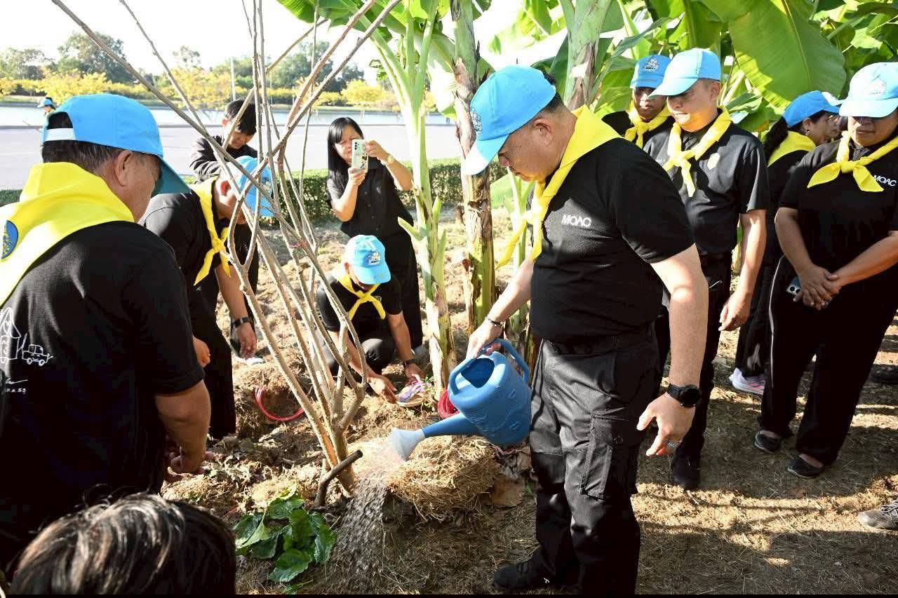 title - ส.ป.ก. เข้าร่วมโครงการจิตอาสาพัฒนา กระทรวงเกษตรและสหกรณ์ “เราทำความดี ด้วยหัวใจ”เนื่องในโอกาสวันคล้ายวันพระบรมราชสมภพ พระบาทสมเด็จพระบรมชนกาธิเบศร มหาภูมิพลอดุลยเดชมหาราช บรมนาถบพิตร วันชาติ และวันพ่อแห่งชาติ 5 ธันวาคม 2568 ณ ศูนย์ส่งเสริมและพัฒนาอาชีพเสริมนอกภาคการเกษตร